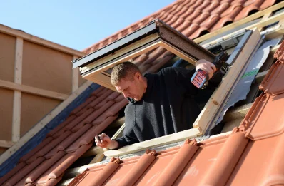 Pose de fenêtres de toit Velux à Martrin